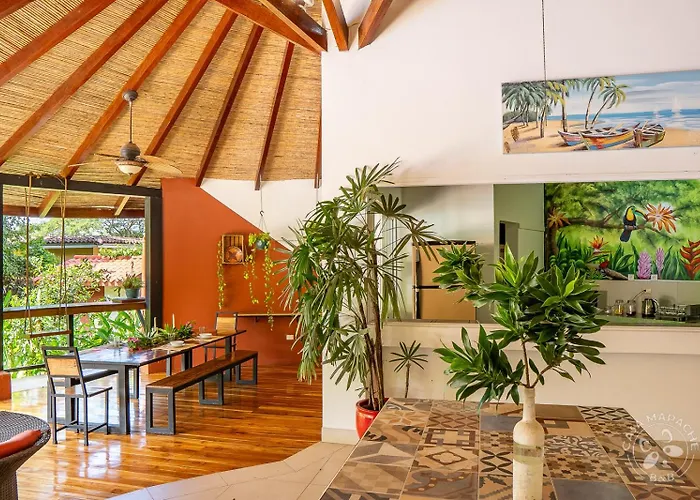 Casa Mapache Pool And Breakfast Available Near 3*