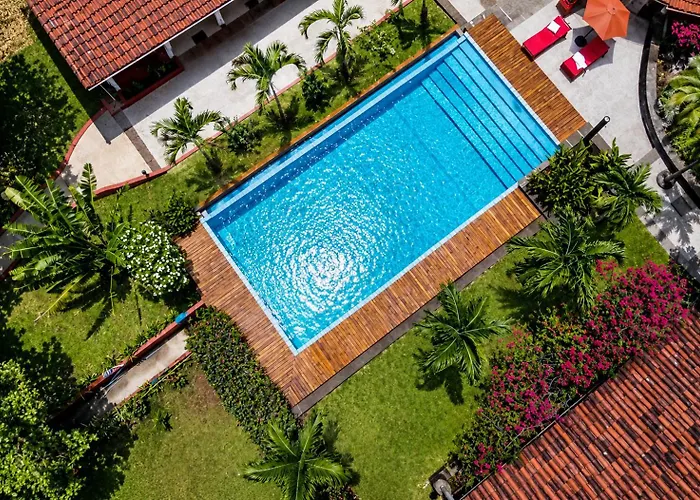 Guest house Casa Mapache Pool And Breakfast Available Near