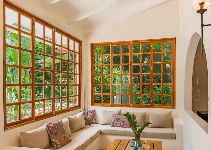 Guest house Casa Mapache Pool And Breakfast Available Near 3*
