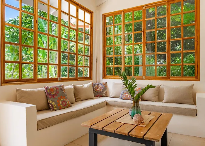 Casa Mapache Pool And Breakfast Available Near Guest house Tamarindo